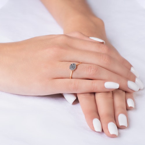 Pierścionek zaręczynowy SAVICKI: dwukolorowe złoto, czarne diamenty